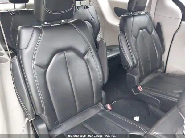 Chrysler Pacifica 2023