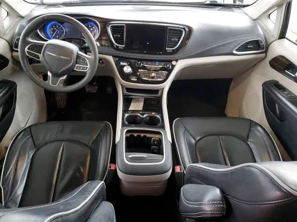 Chrysler Pacifica 2023