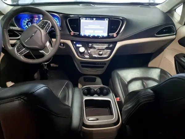 Chrysler Pacifica 2023