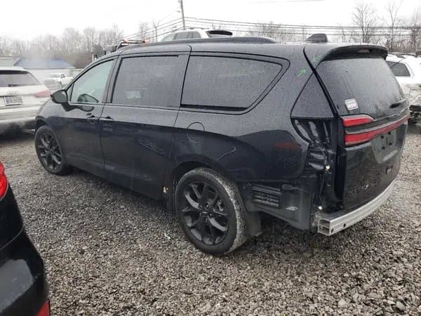 Chrysler Pacifica 2023