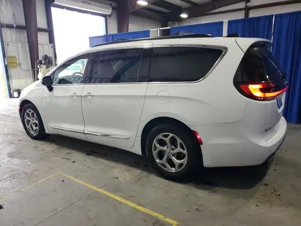 Chrysler Pacifica 2023