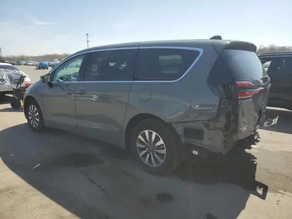 Chrysler Pacifica 2023