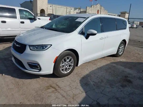 Chrysler Pacifica 2023