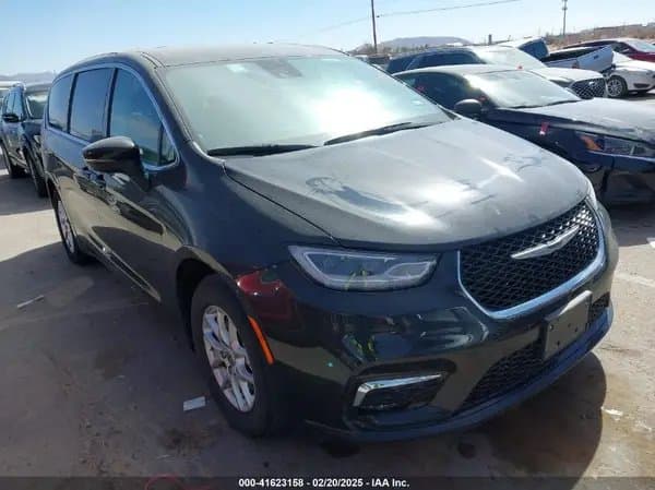 Chrysler Pacifica 2023