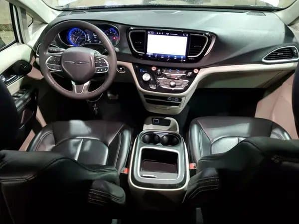 Chrysler Pacifica 2023