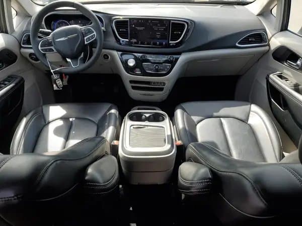 Chrysler Pacifica 2023