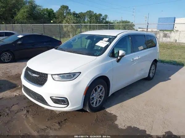 Chrysler Pacifica 2023