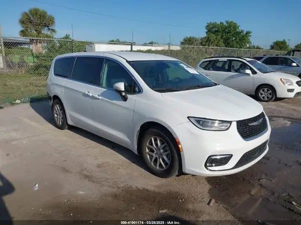 Chrysler Pacifica 2023