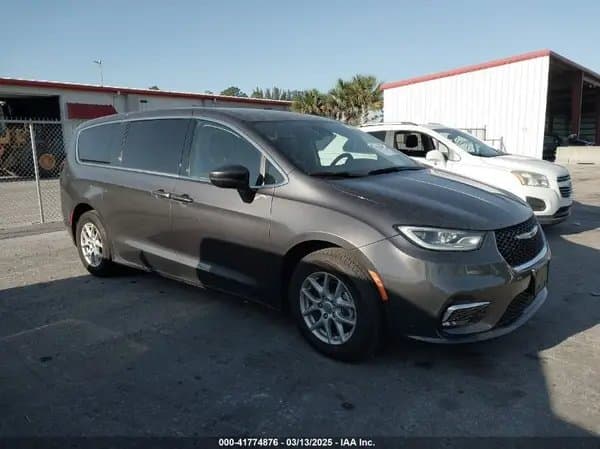Chrysler Pacifica 2023