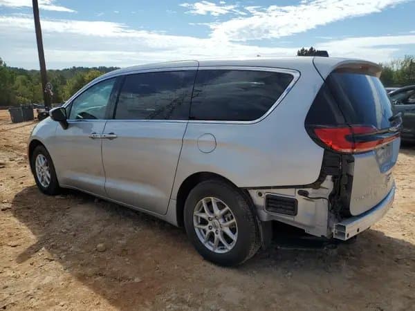 Chrysler Pacifica 2023
