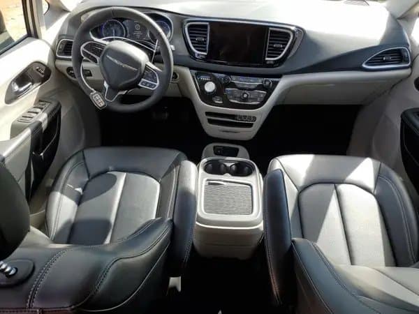Chrysler Pacifica 2023
