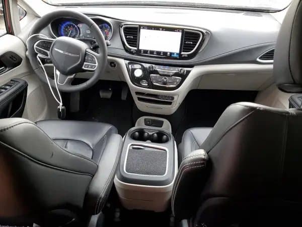 Chrysler Pacifica 2023