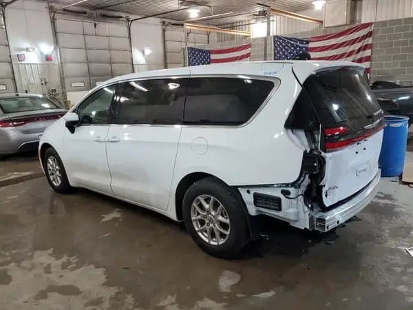 Chrysler Pacifica 2023