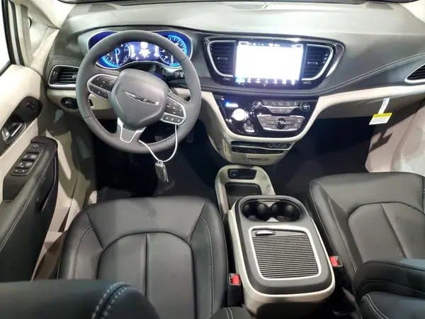 Chrysler Pacifica 2023