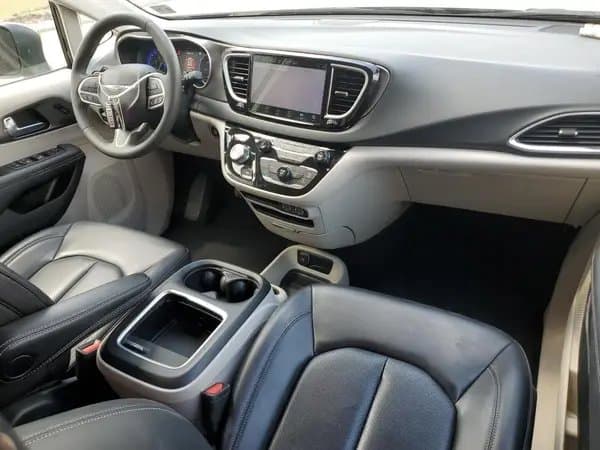 Chrysler Pacifica 2023