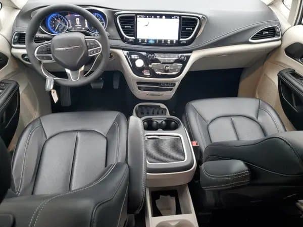 Chrysler Pacifica 2023