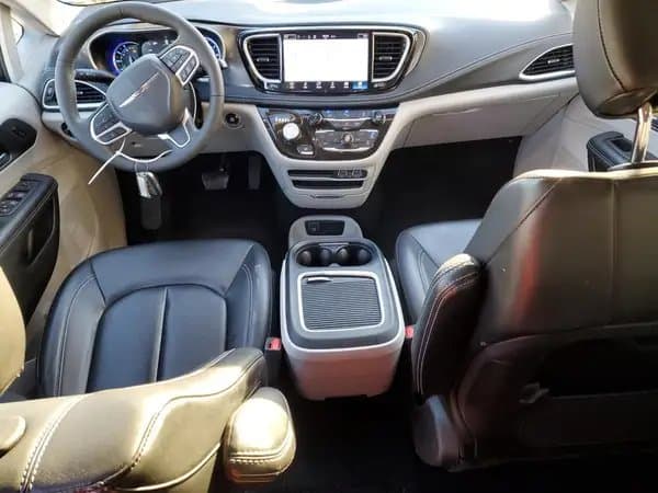 Chrysler Pacifica 2023