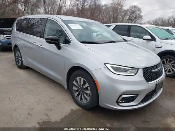 Chrysler Pacifica 2024