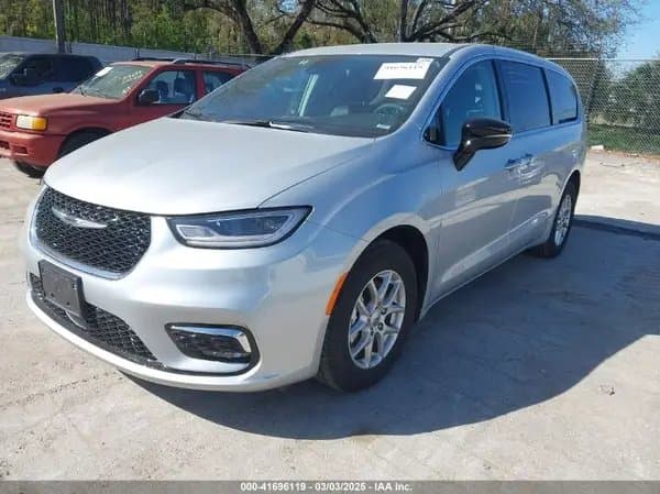 Chrysler Pacifica 2024