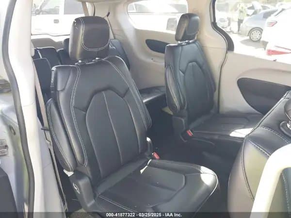 Chrysler Pacifica 2024