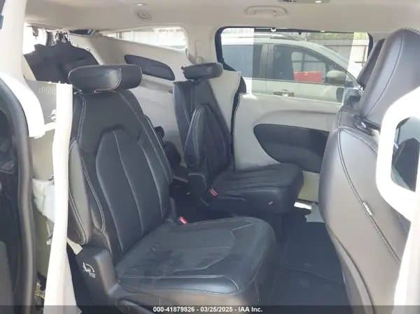 Chrysler Pacifica 2024