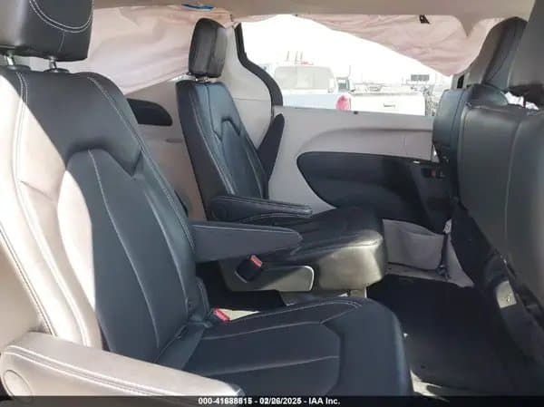 Chrysler Pacifica 2024