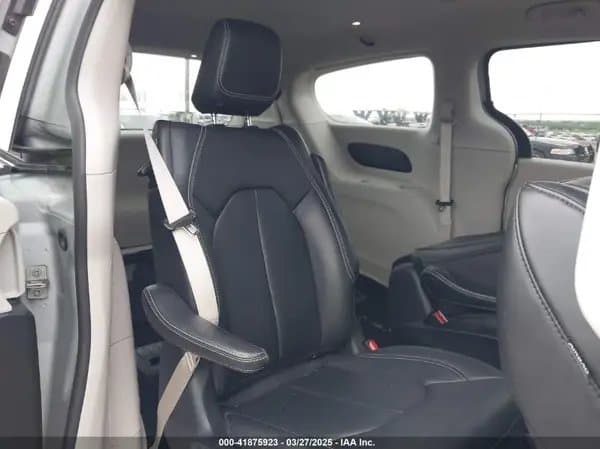 Chrysler Pacifica 2024