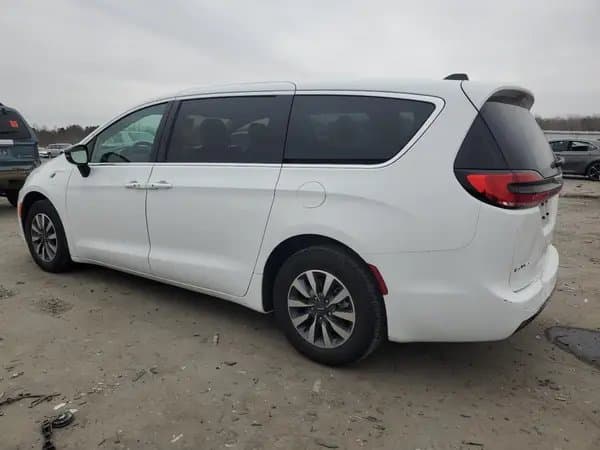 Chrysler Pacifica 2024