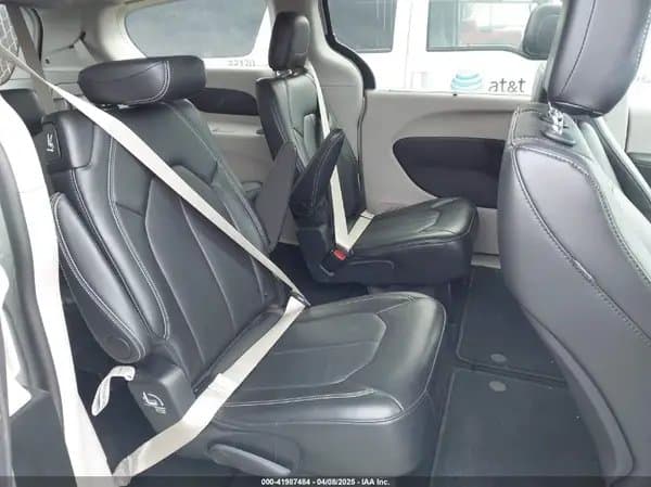 Chrysler Pacifica 2024