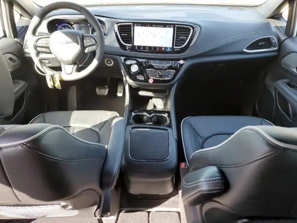 Chrysler Pacifica 2025
