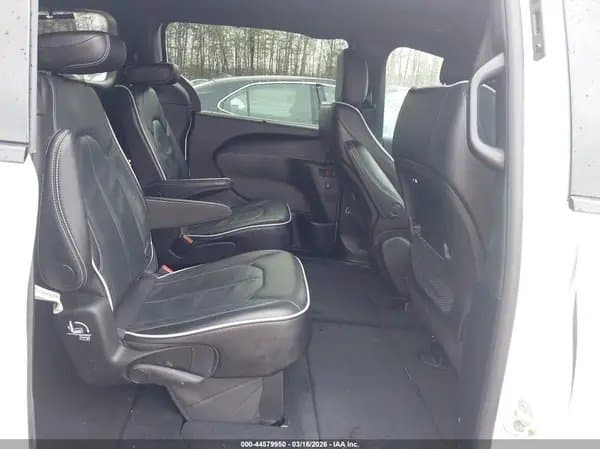 Chrysler Pacifica 2025
