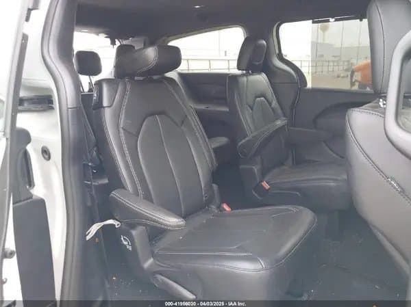 Chrysler Pacifica 2025