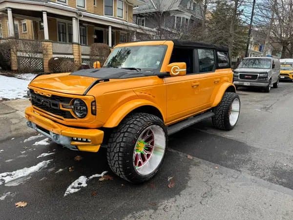 Ford Bronco 2022