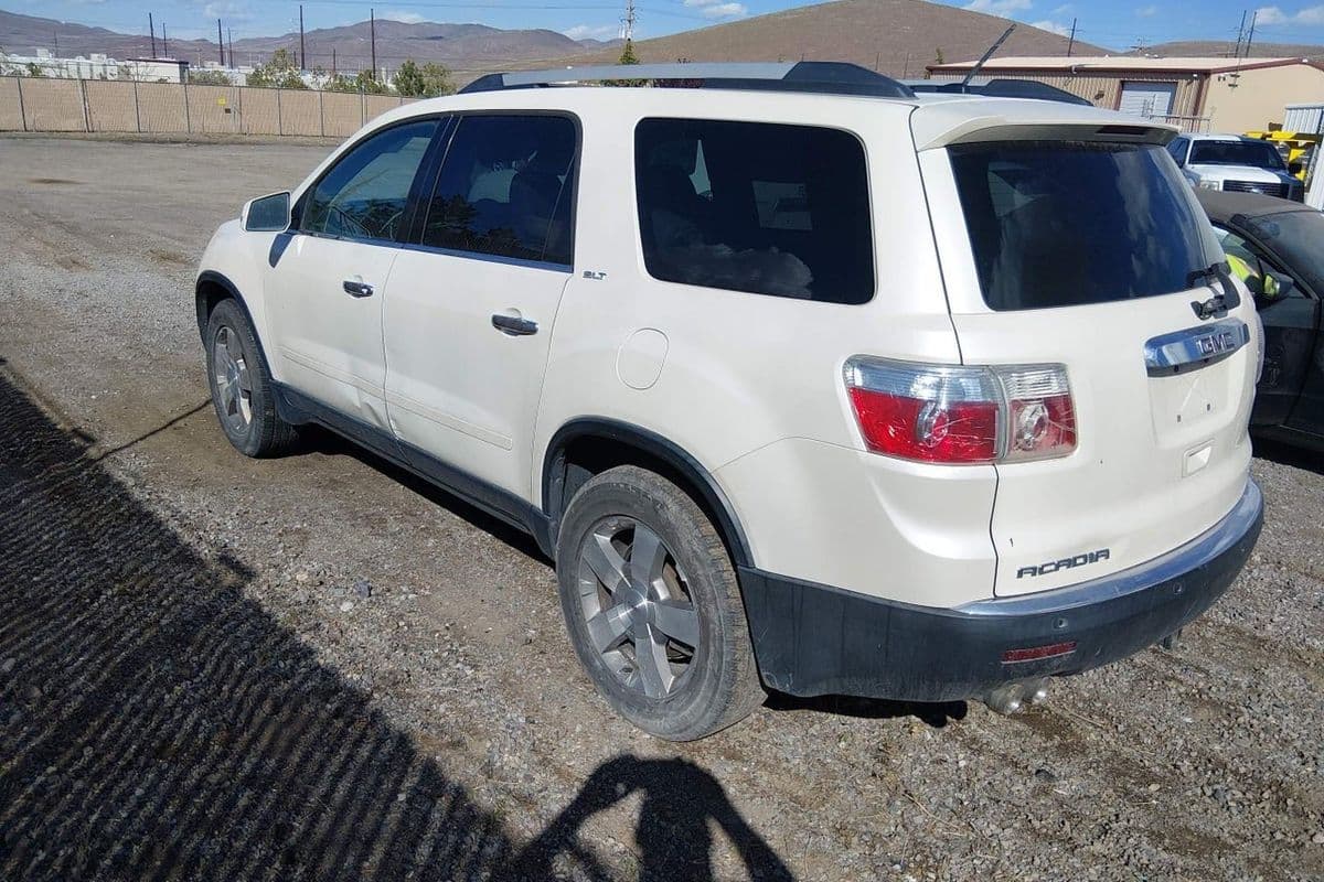 GMC Acadia 2011