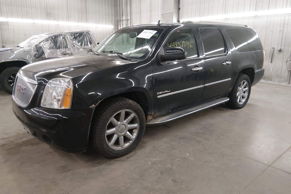 GMC Yukon Xl 1500 2011