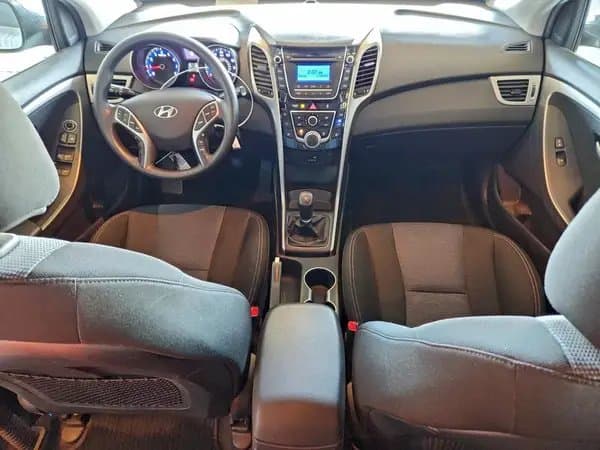 Hyundai Elantra 2016