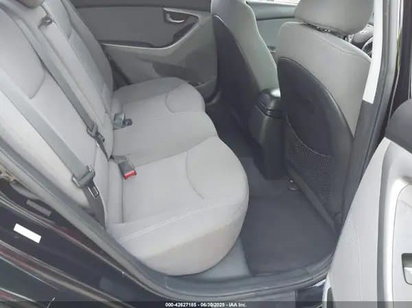 Hyundai Elantra 2016