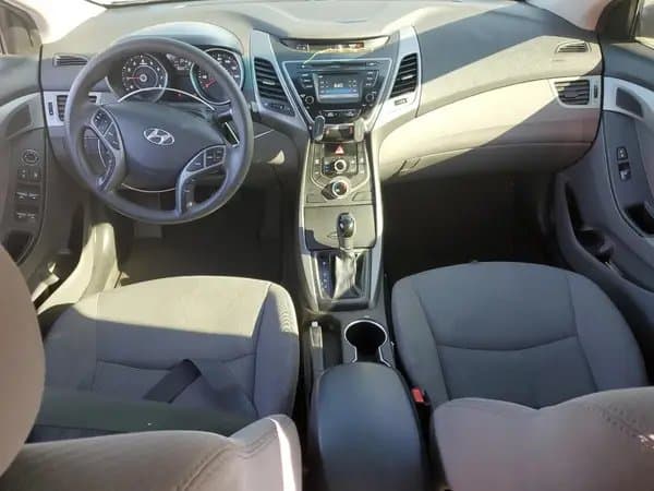 Hyundai Elantra 2016