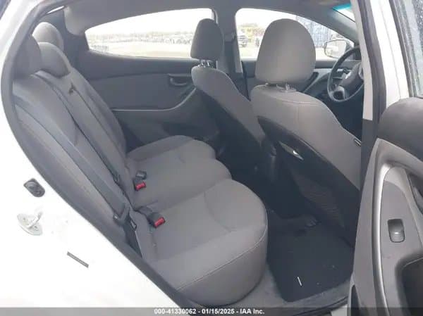 Hyundai Elantra 2016