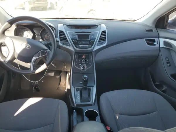 Hyundai Elantra 2016