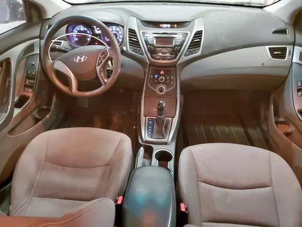 Hyundai Elantra 2016