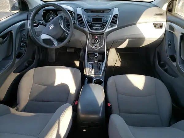 Hyundai Elantra 2016