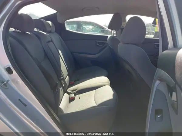 Hyundai Elantra 2016