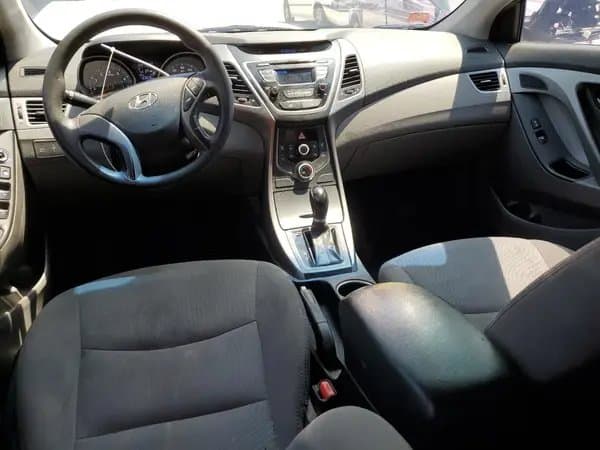 Hyundai Elantra 2016