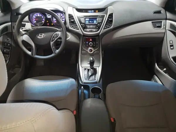 Hyundai Elantra 2016