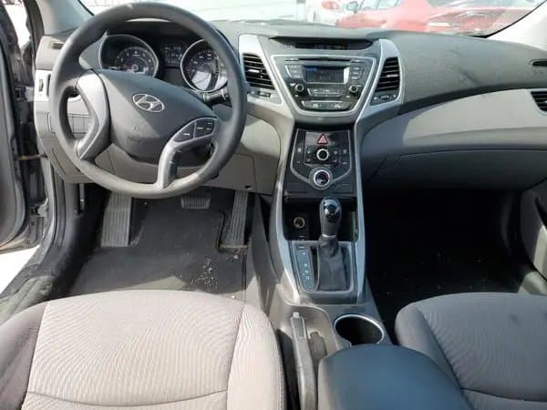 Hyundai Elantra 2016