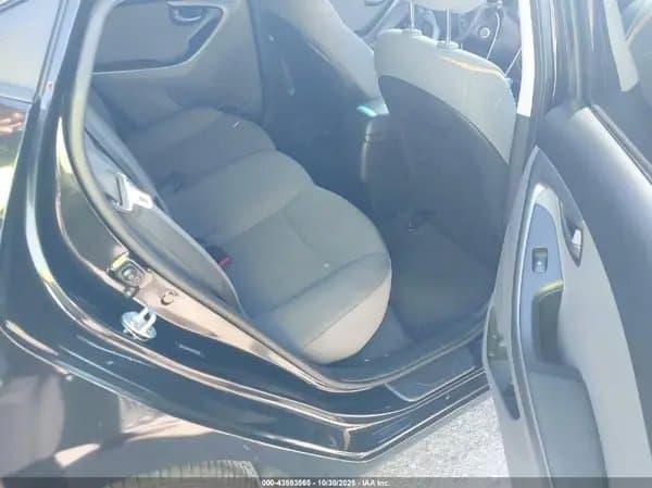 Hyundai Elantra 2016