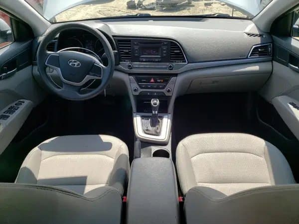 Hyundai Elantra 2017
