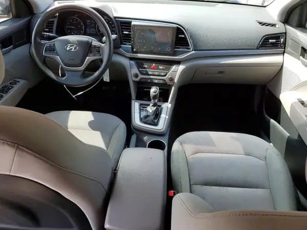 Hyundai Elantra 2017