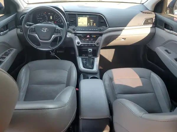 Hyundai Elantra 2017